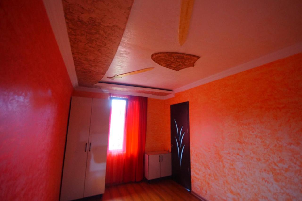 Oasis Gasamania Hotell Batumi Rom bilde